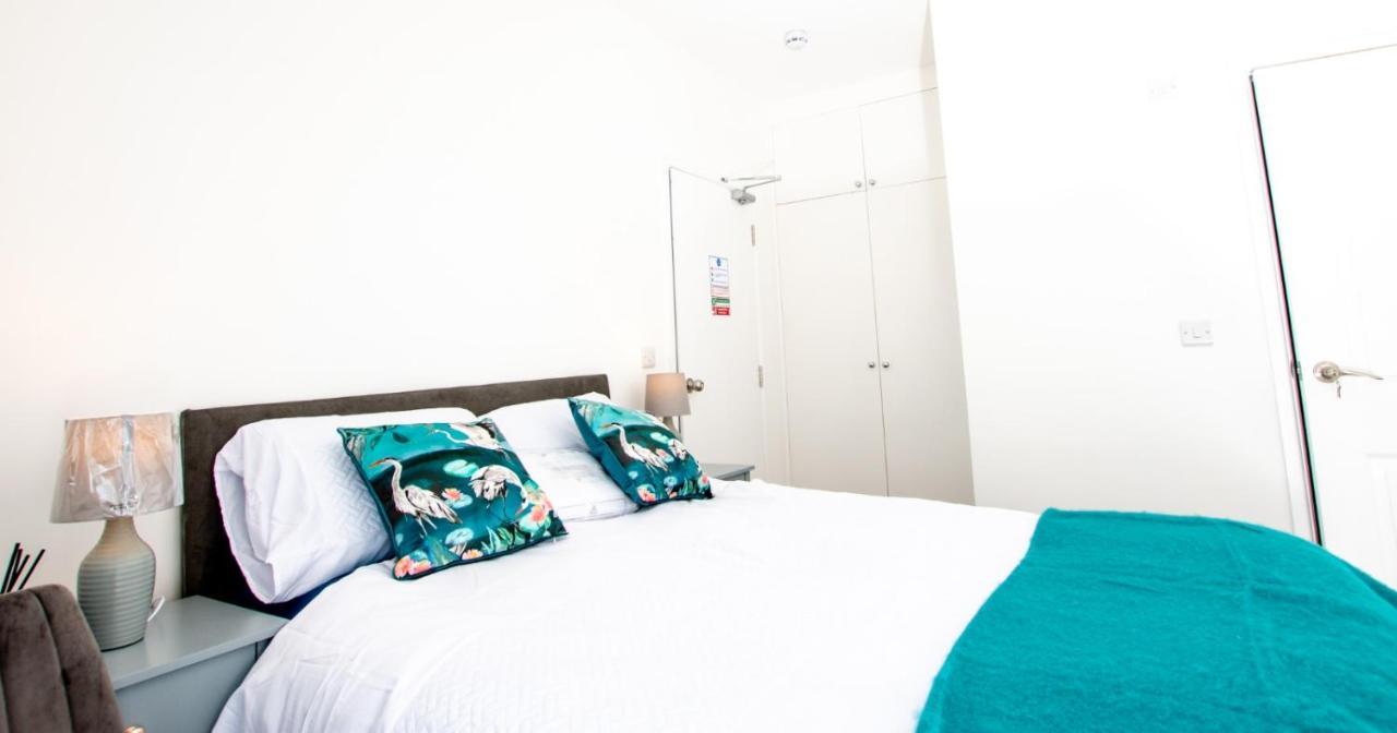 Dunamis Staycation 1 Croydon Luaran gambar