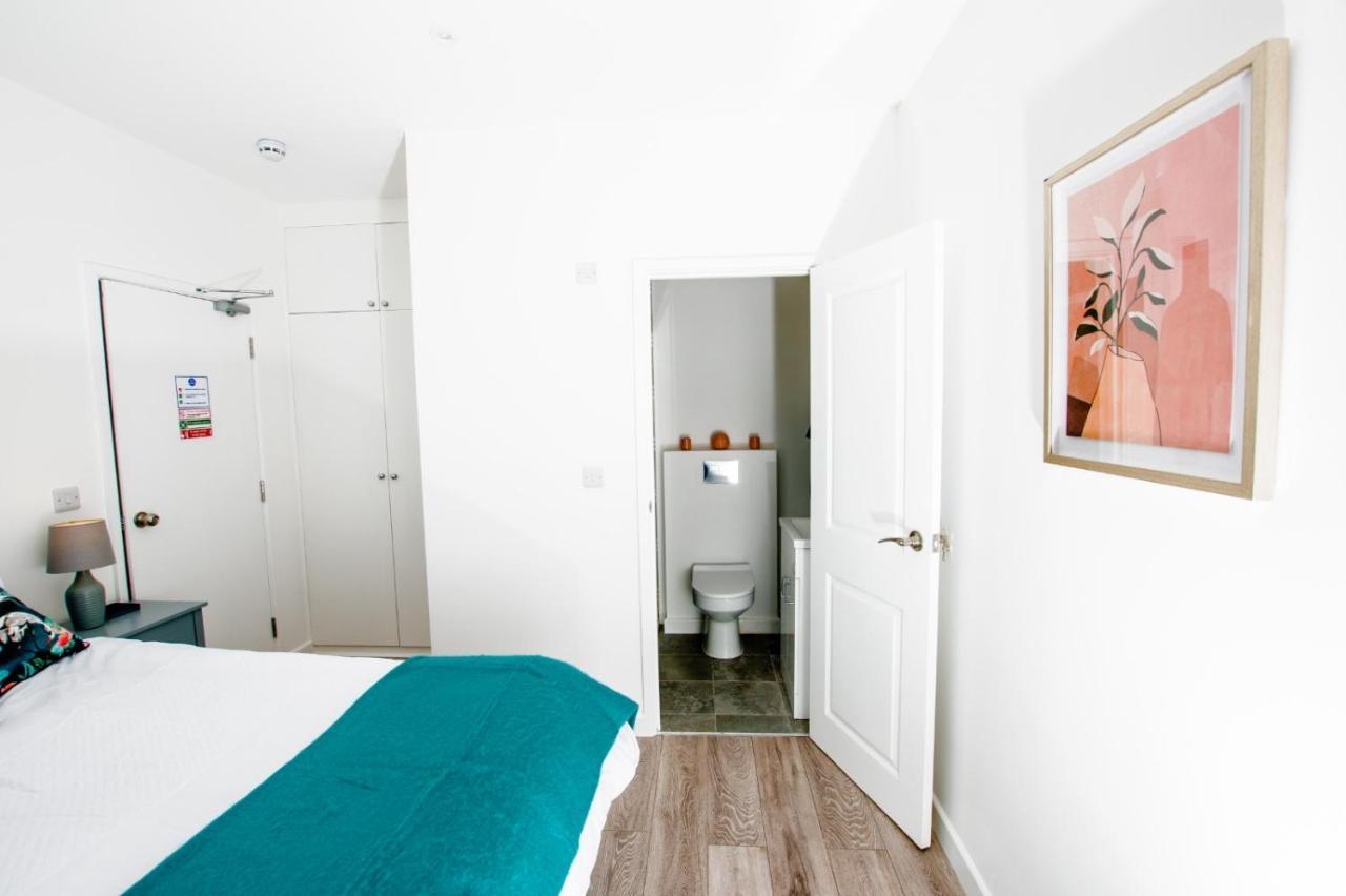 Dunamis Staycation 1 Croydon Luaran gambar
